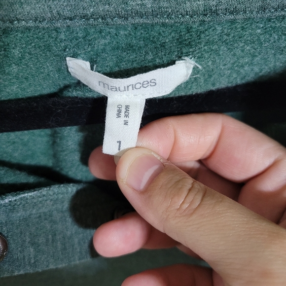 Maurices Plus Size Green Fall Hoodie, Plaid Hood, Buttons Green Sweatshirt, Sz 1 - Picture 2 of 5